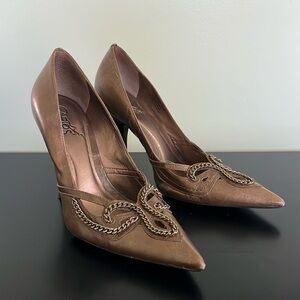 Bronze Carlos Santana Chainber Platino Heels